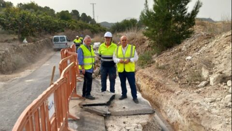 Andrés Molina supervisa las obras de Red de Agua Potable de Margequivir Andrés Molina supervisa las obras de Red de Agua Potable de Margequivir