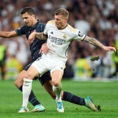 Rodri y Kroos durante el Real Madrid - Manchester City de cuartos de final de Champions