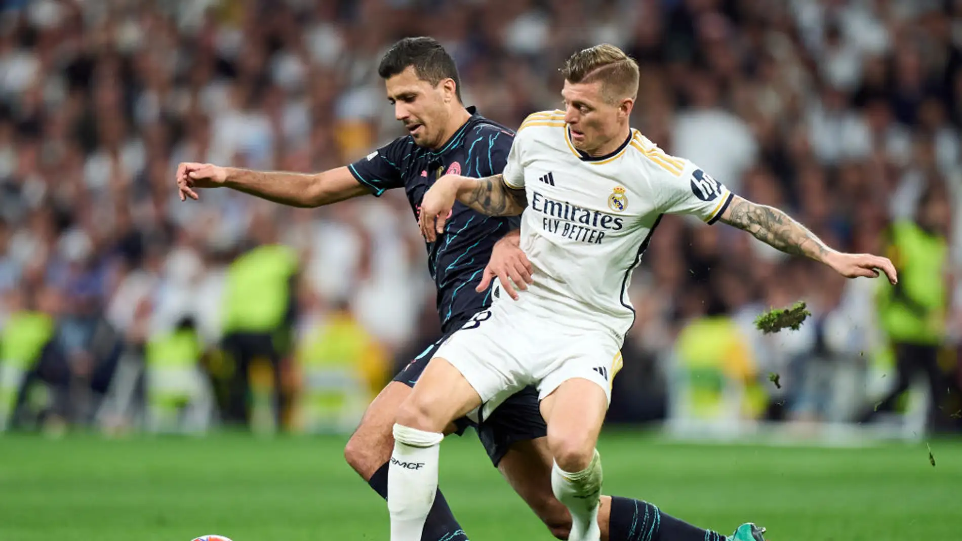 Rodri y Kroos durante el Real Madrid - Manchester City de cuartos de final de Champions