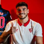 Isaac Romero rechaza la primera oferta del Sevilla