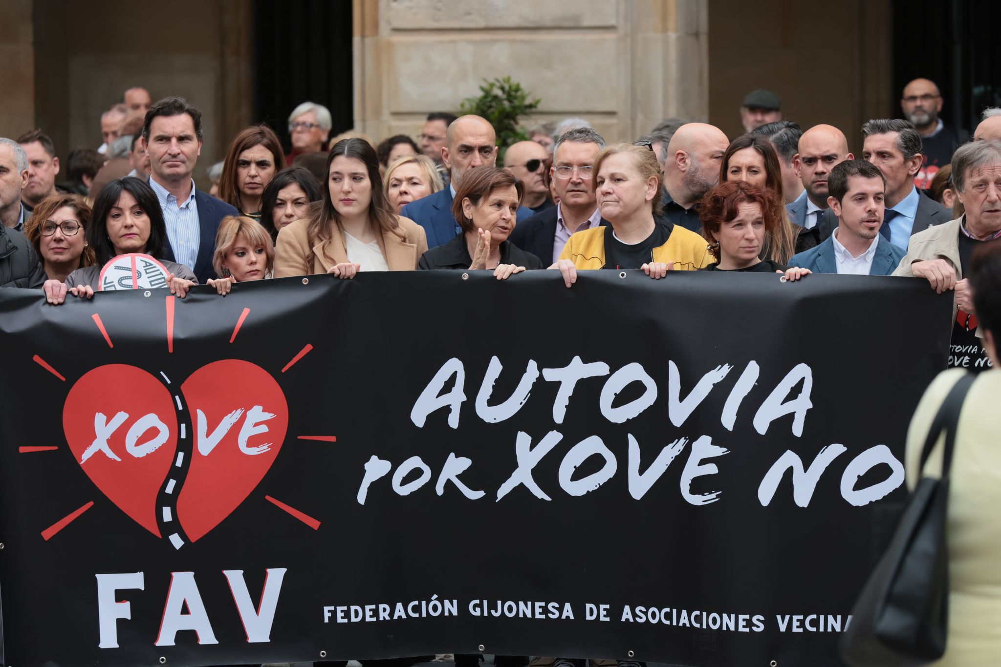 Los vecinos esperan del Consejo Social una "respuesta de ciudad" al vial de Jove Los vecinos esperan del Consejo Social una "respuesta de ciudad" al vial de Jove
