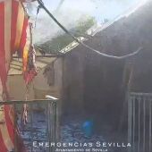 Se baraja un cortocircuito como posible causa del incendio de la caseta de Feria del distrito Este