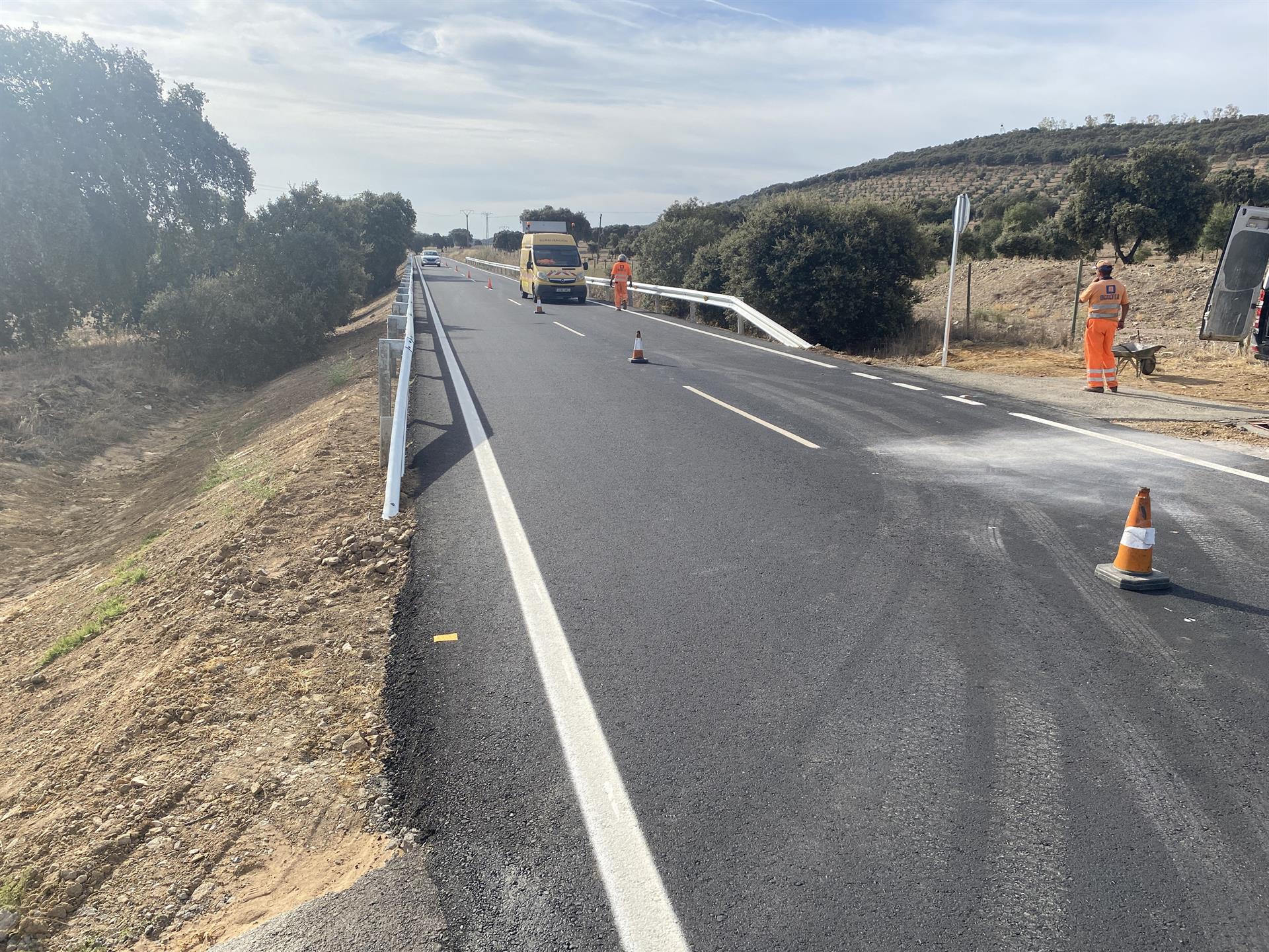 La Diputación de Badajoz licita la contratación de tratamientos en varias carreteras por más de 757.000 euros La Diputación de Badajoz licita la contratación de tratamientos en varias carreteras por más de 757.000 euros