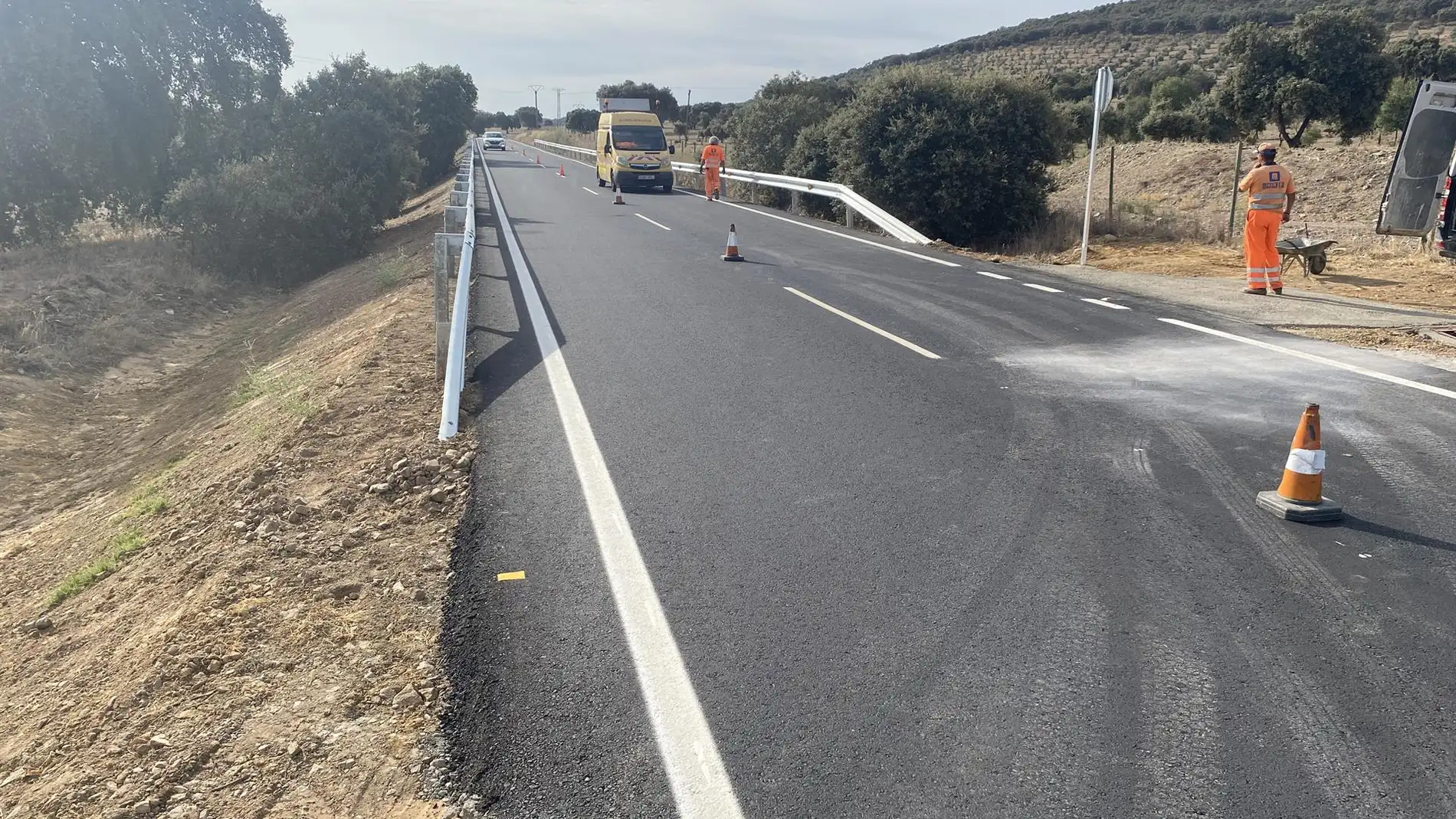 La Diputación de Badajoz licita la contratación de tratamientos en varias carreteras por más de 757.000 euros