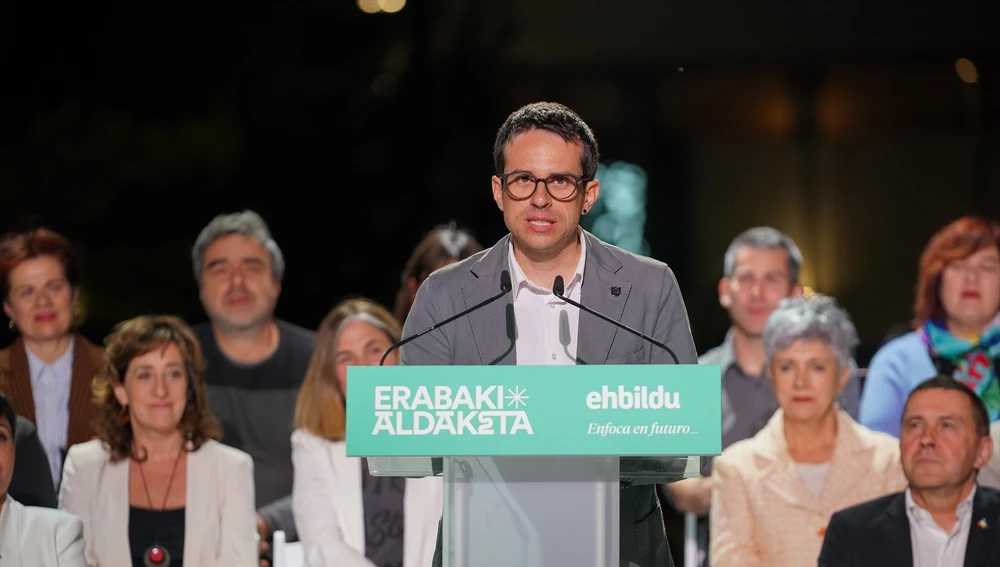 El candidato a lehendakari, Pello Otxandiano, interviene durante el inicio de la campaña electoral de EH Bildu.