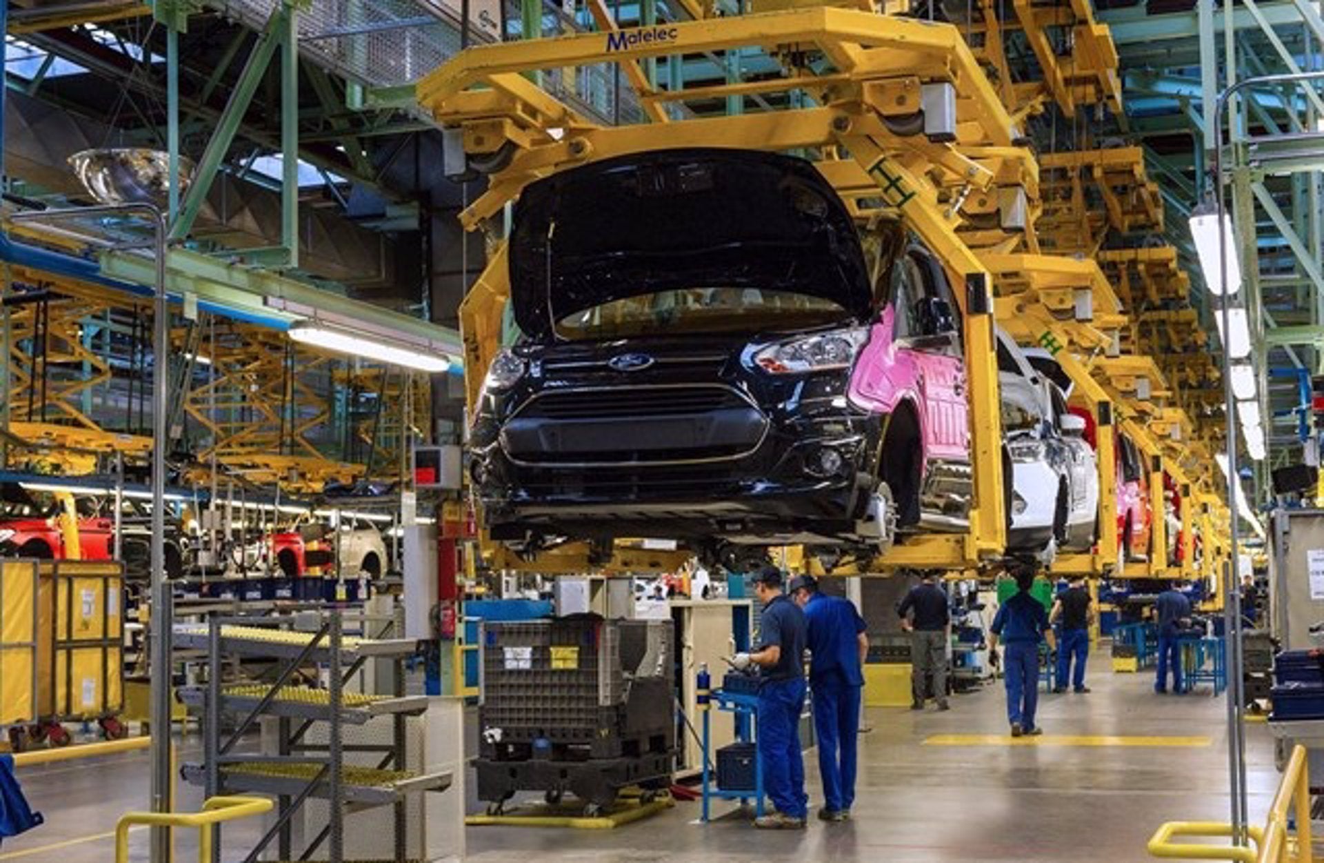 La industria auxiliar de Ford Almussafes lamenta la "nueva incertidumbre" por el "retraso" en asignar un nuevo vehículo La industria auxiliar de Ford Almussafes lamenta la "nueva incertidumbre" por el "retraso" en asignar un nuevo vehículo