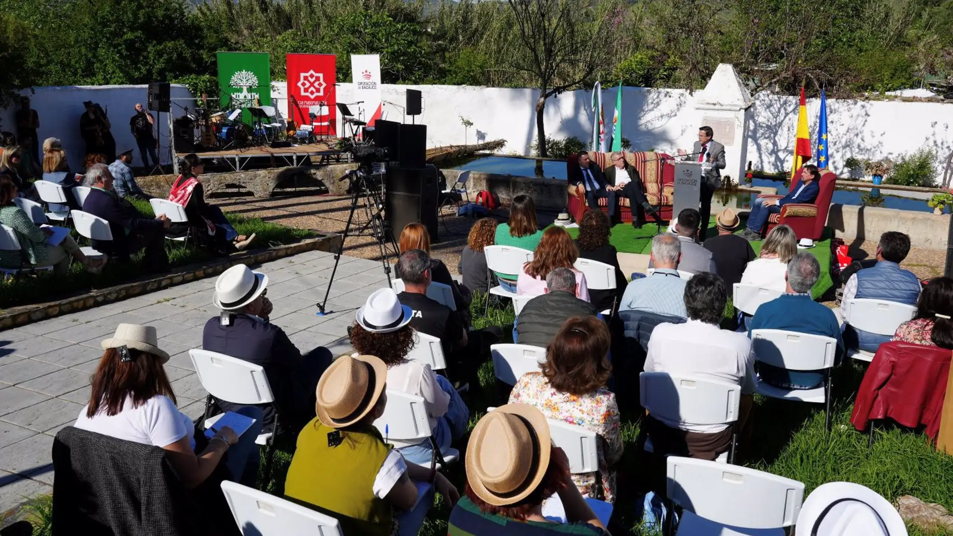 Valverde de Burguillos se convierte en la sede de un foro sobre repoblación rural