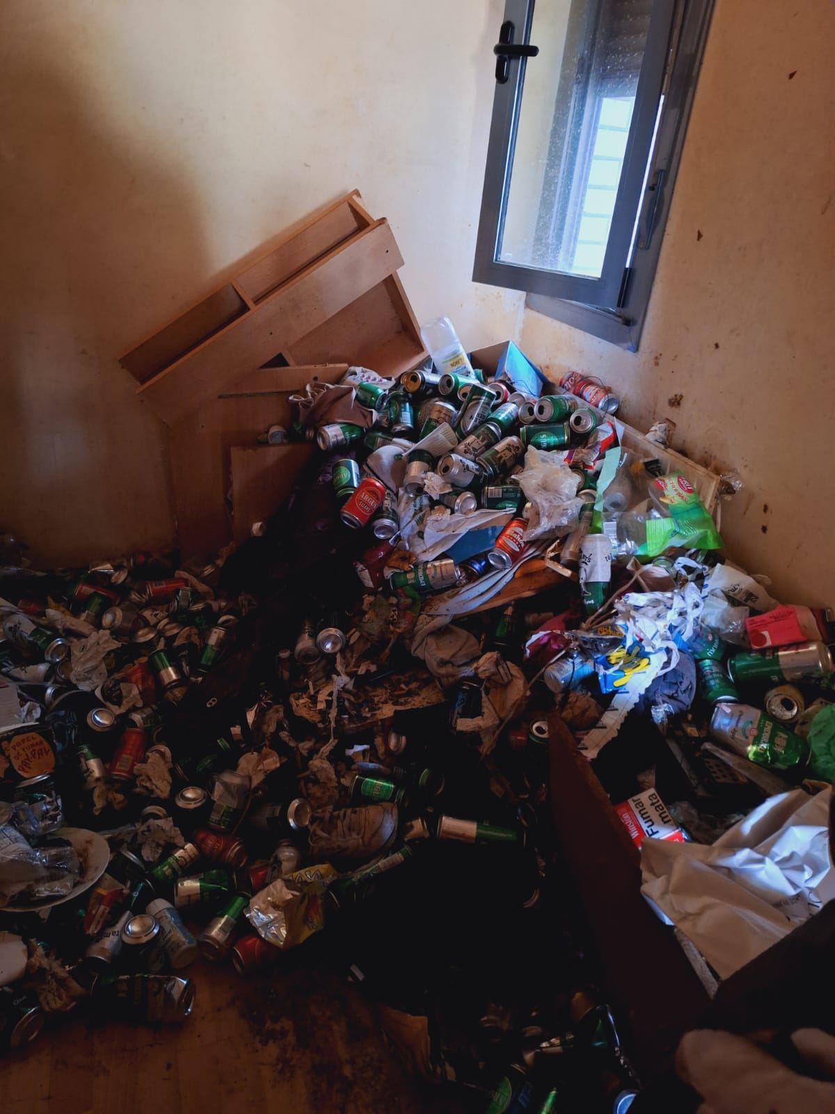 "Pensamos en irnos todos los días pero no podemos" "Pensamos en irnos todos los días pero no podemos"