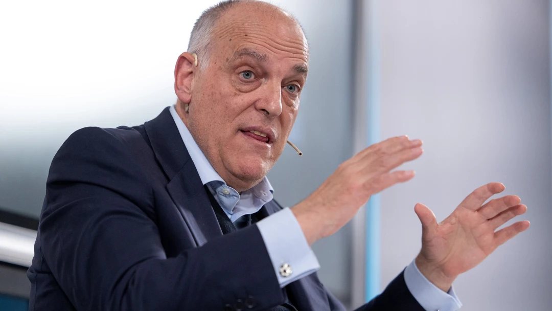 Tebas: "Hay mil mejor que Rocha, pero no puede ganar otro" Tebas: "Hay mil mejor que Rocha, pero no puede ganar otro"