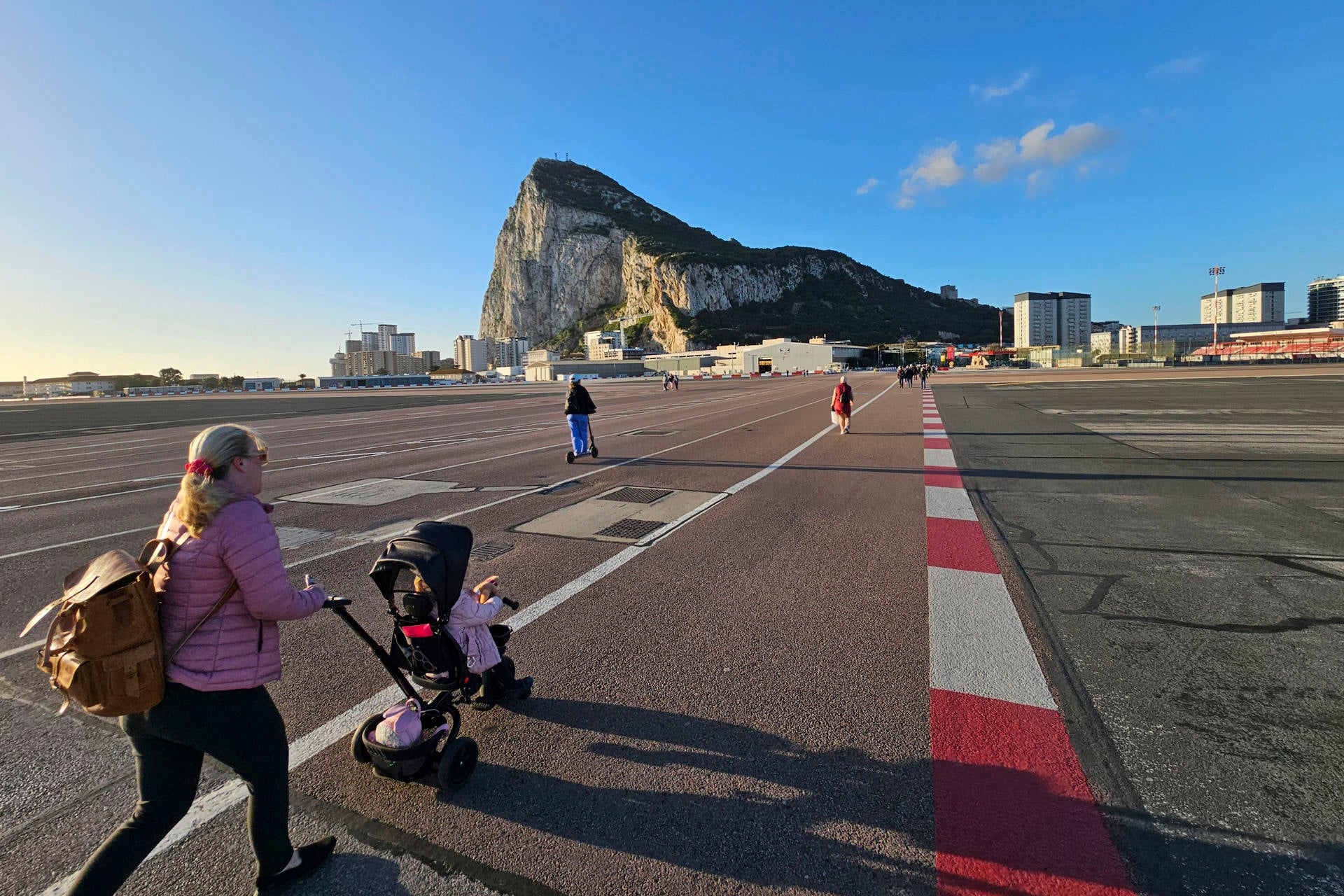 España, R.Unido y UE logran avances significativos sobre Gibraltar y seguirán negociando España, R.Unido y UE logran avances significativos sobre Gibraltar y seguirán negociando