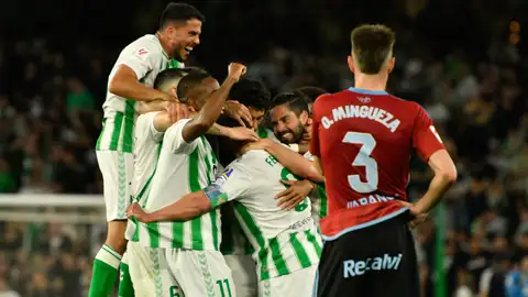 (2-1) El Betis recuerda lo que era ganar (2-1) El Betis recuerda lo que era ganar