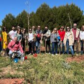 Grupo de periodistas que plantaron árboles en el Bosque de la Vida (11/04/2024)