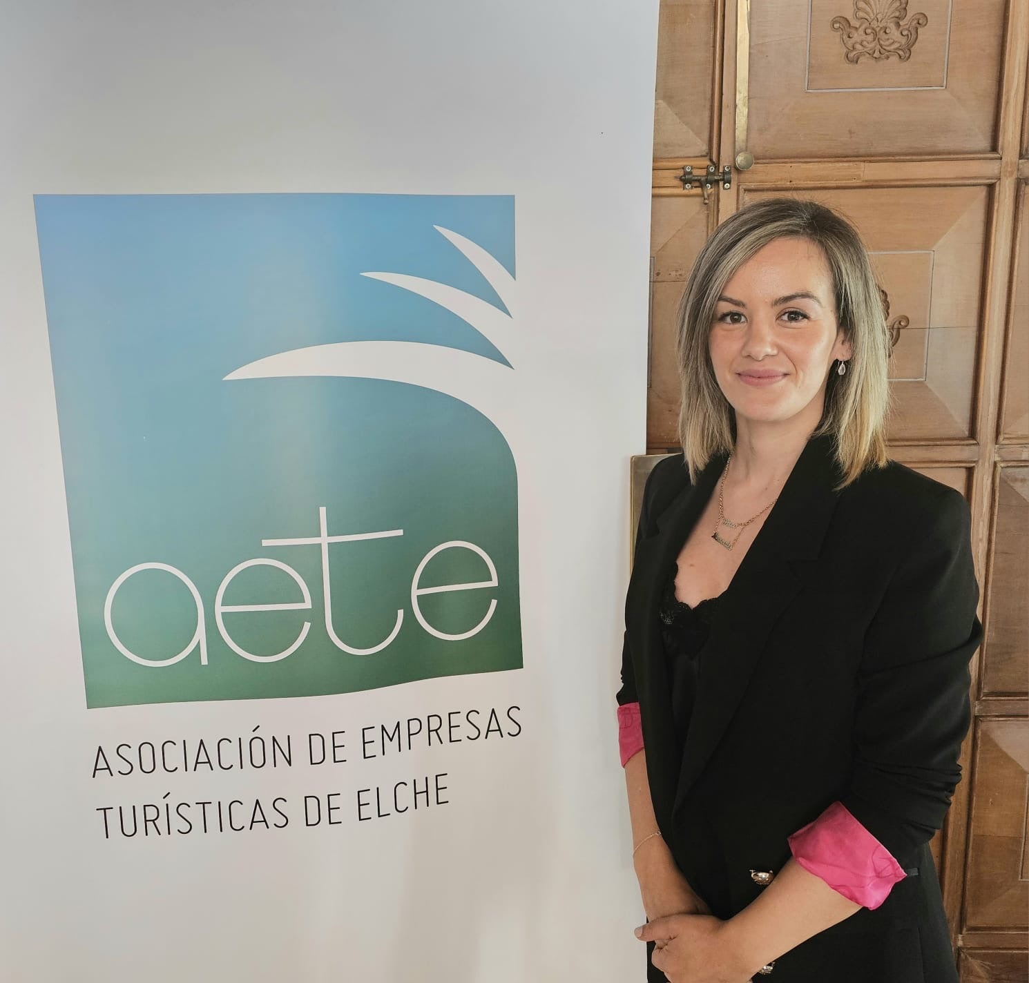 Lucía Candel, presidenta de AETE: "Hemos tenido clientes haciendo auto-stop por falta de taxis" Lucía Candel, presidenta de AETE: "Hemos tenido clientes haciendo auto-stop por falta de taxis"