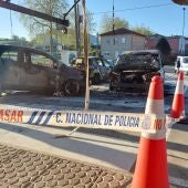 Un hombre incendia varios vehículos de una empresa de alquiler en Lavacolla tras agredir a los empleados