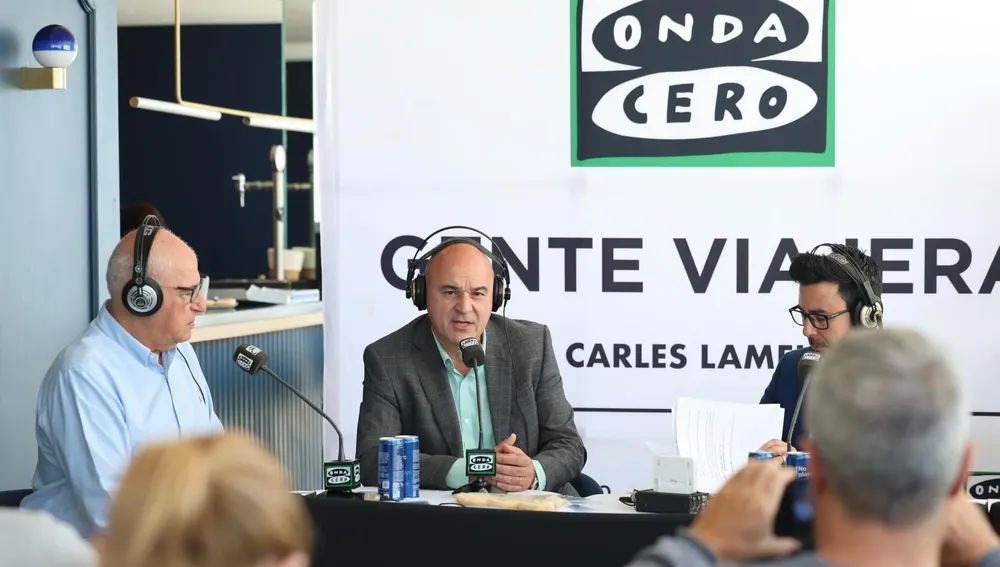El presidente del Consell de Ibiza, Vicente Marí, junto a Carles Lamelo El presidente del Consell de Ibiza, Vicente Marí, junto a Carles Lamelo