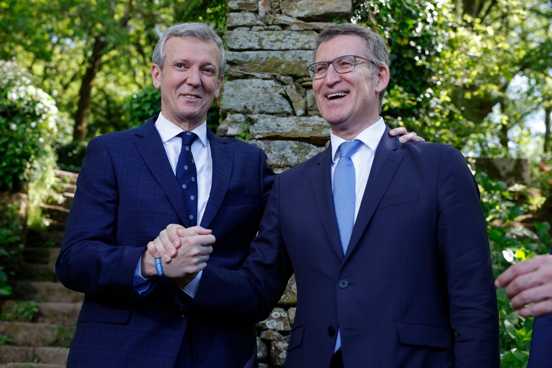 Feijóo ensalza una Galicia "blindada" frente a los "chantajes" de Cataluña y País Vasco Feijóo ensalza una Galicia "blindada" frente a los "chantajes" de Cataluña y País Vasco