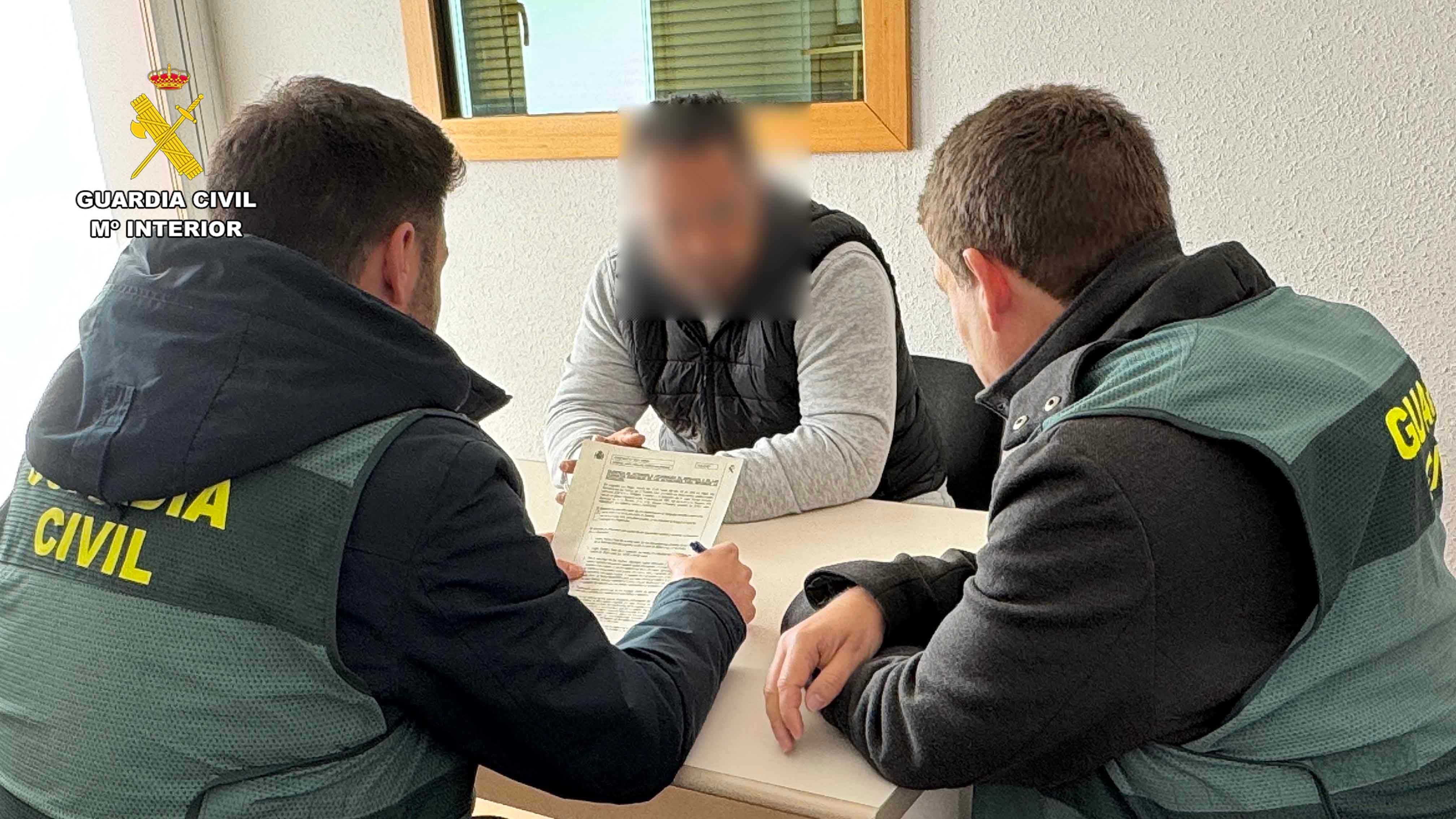 La Guardia Civil detiene en Logroño al presunto autor de la brutal agresión sexual en Albelda La Guardia Civil detiene en Logroño al presunto autor de la brutal agresión sexual en Albelda