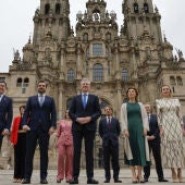 Imagen de grupo del presidente de la Xunta, Alfonso Rueda, y su nuevo equipo de gobierno. EFE.