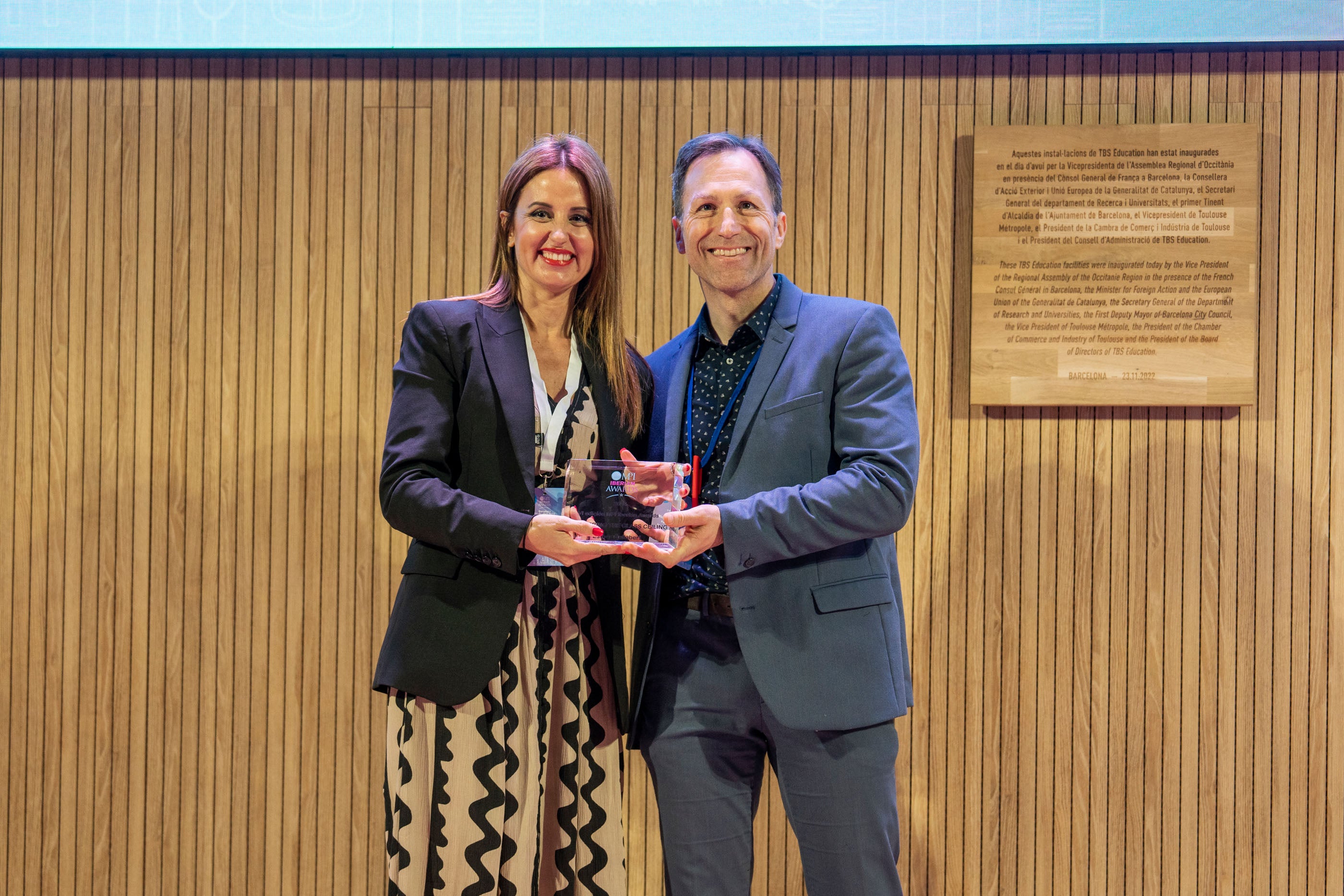 Esther Guilabert, secretaria general de la CEV, premiada por la MPI Iberian Chapter Esther Guilabert, secretaria general de la CEV, premiada por la MPI Iberian Chapter
