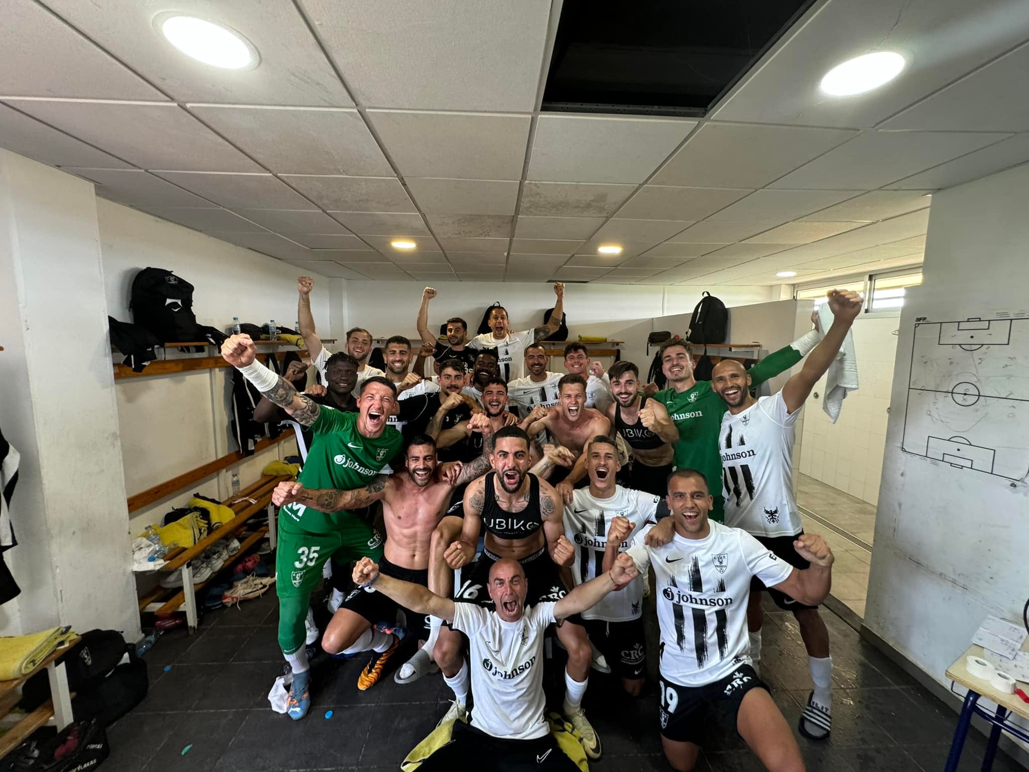 El Orihuela CF pone la directa hacia la promoción de ascenso a Primera RFEF El Orihuela CF pone la directa hacia la promoción de ascenso a Primera RFEF