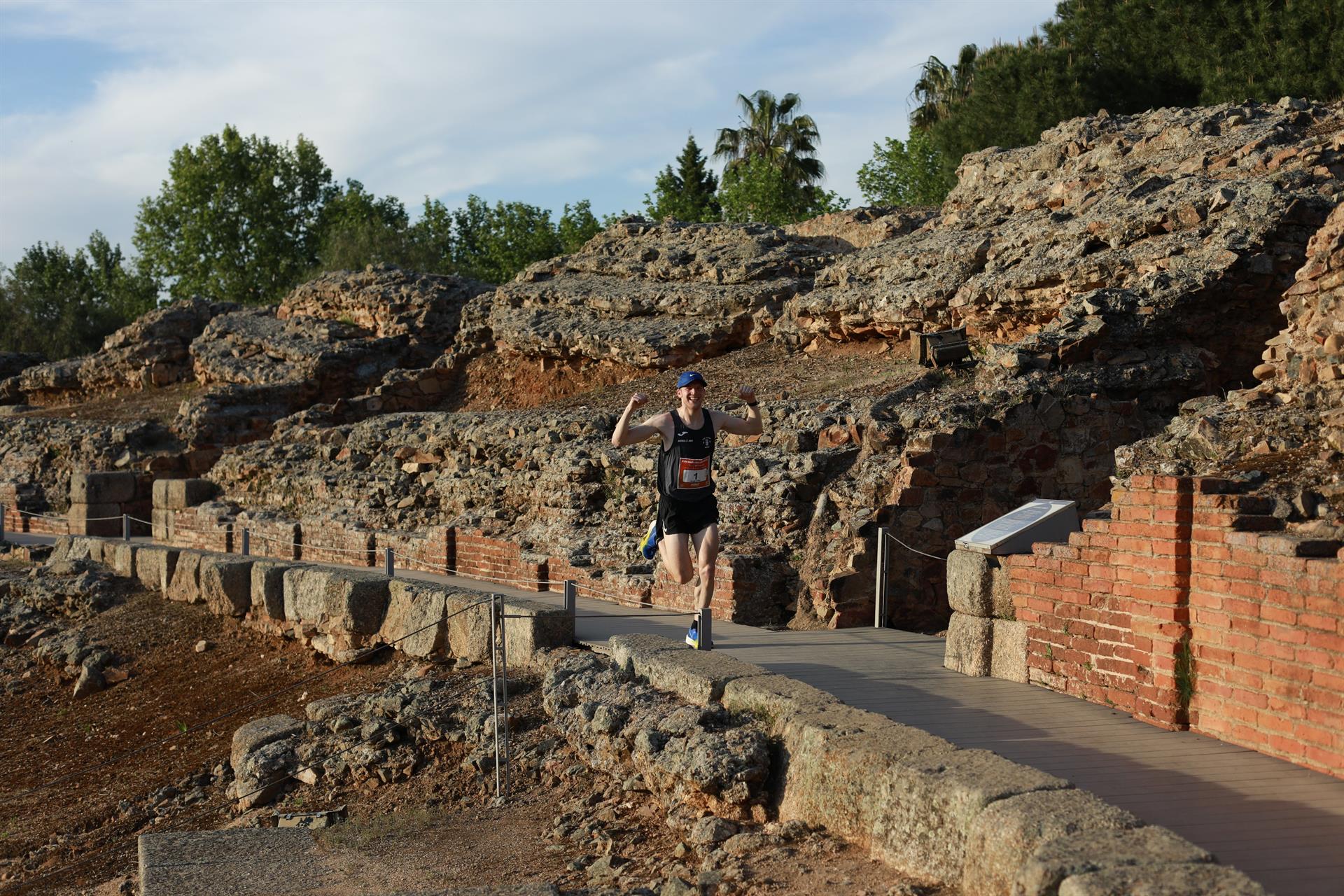 Jorge González y Gema Martín ganan la XVIII Media Maratón Ciudad de Mérida Jorge González y Gema Martín ganan la XVIII Media Maratón Ciudad de Mérida