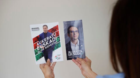 Propaganda electoral del PNV y de EH Bildu, con im&aacute;genes de sus candidatos, Imanol Pradales y Pello Otxandiano, respectivamente