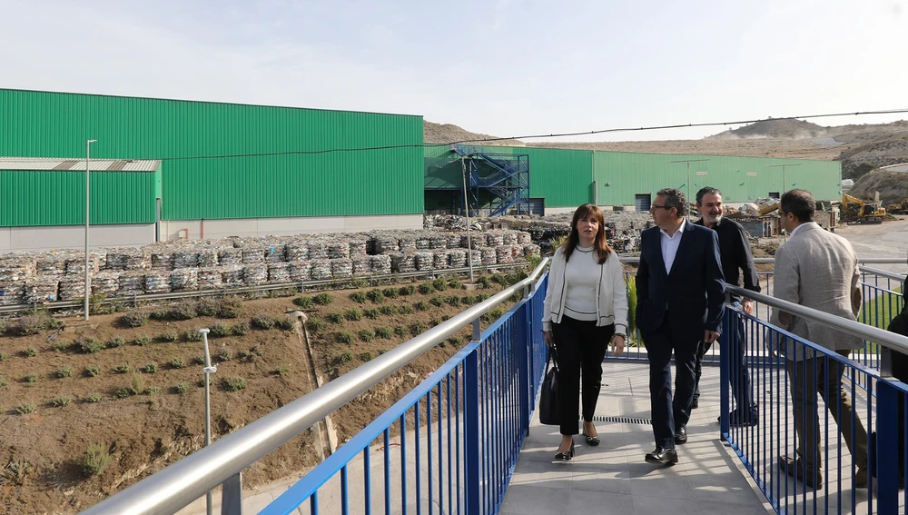 Una pasarela para acoger visitas medioambientales Una pasarela para acoger visitas medioambientales