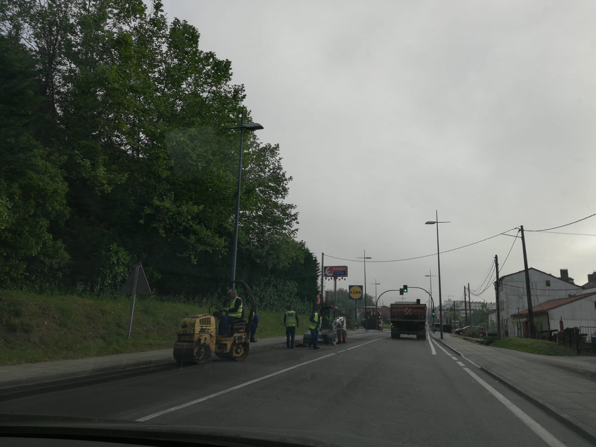 El Concello de Santiago acometerá obras de mejora del firme en nueve rúas compostelanas El Concello de Santiago acometerá obras de mejora del firme en nueve rúas compostelanas