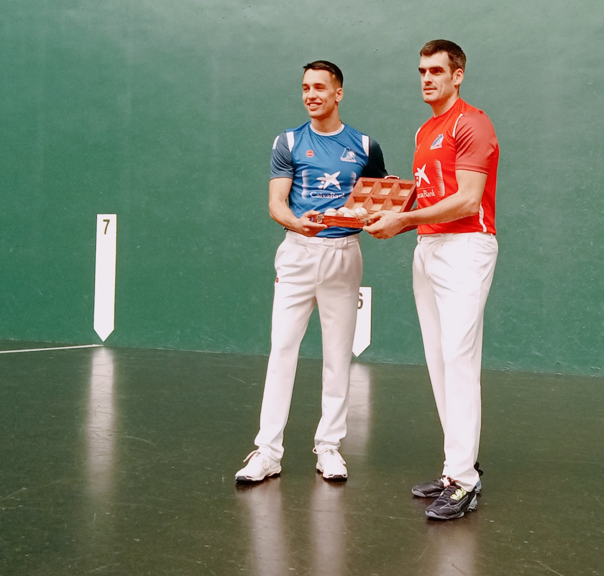 Ezkurdia se juega sus opciones contra Zabala; Laso entra en liguilla frente a Altuna Ezkurdia se juega sus opciones contra Zabala; Laso entra en liguilla frente a Altuna