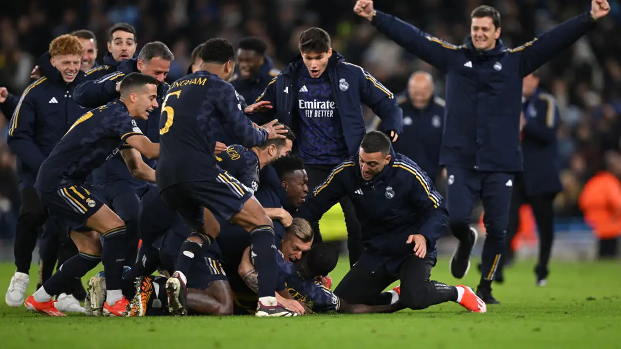 El Real Madrid celebra el pase a semifinales de Champions en el Etihad El Real Madrid celebra el pase a semifinales de Champions en el Etihad
