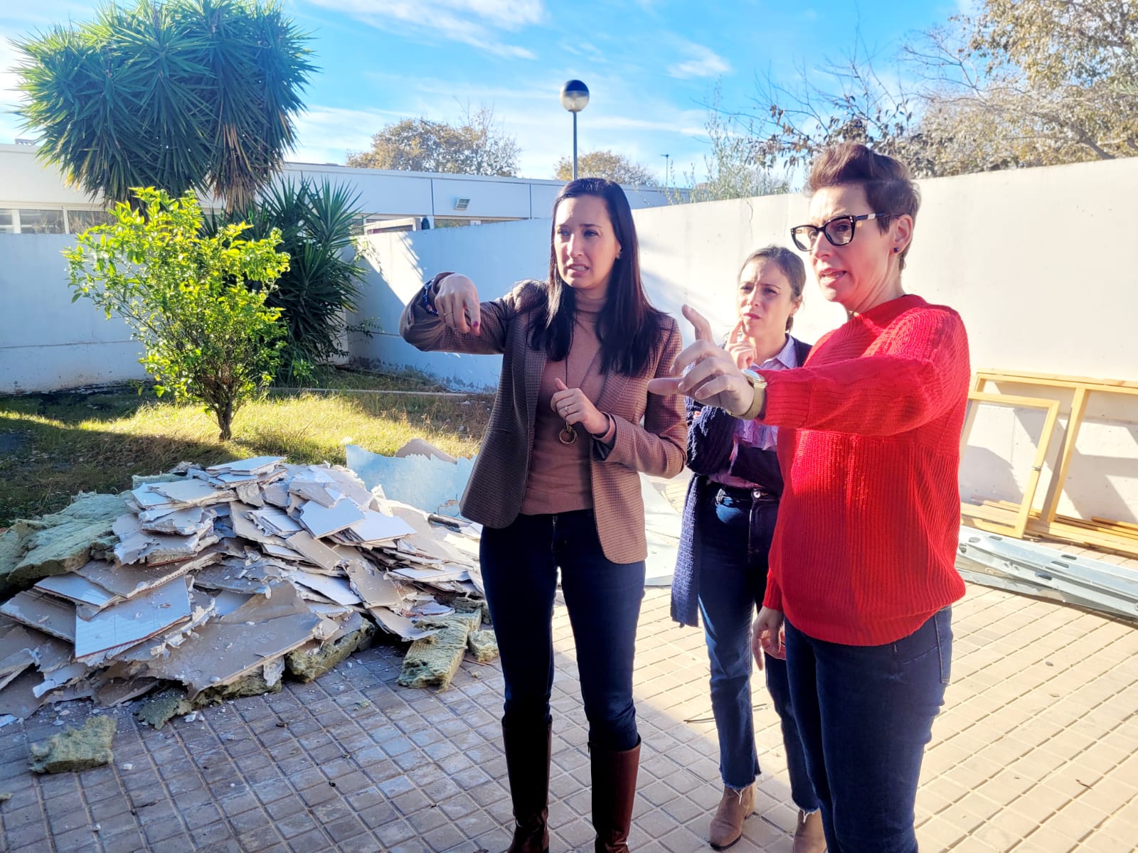 Finalizan las obras de las aulas de dos años de La Marina, Vicente Artero y el CEIP El Pinar Finalizan las obras de las aulas de dos años de La Marina, Vicente Artero y el CEIP El Pinar