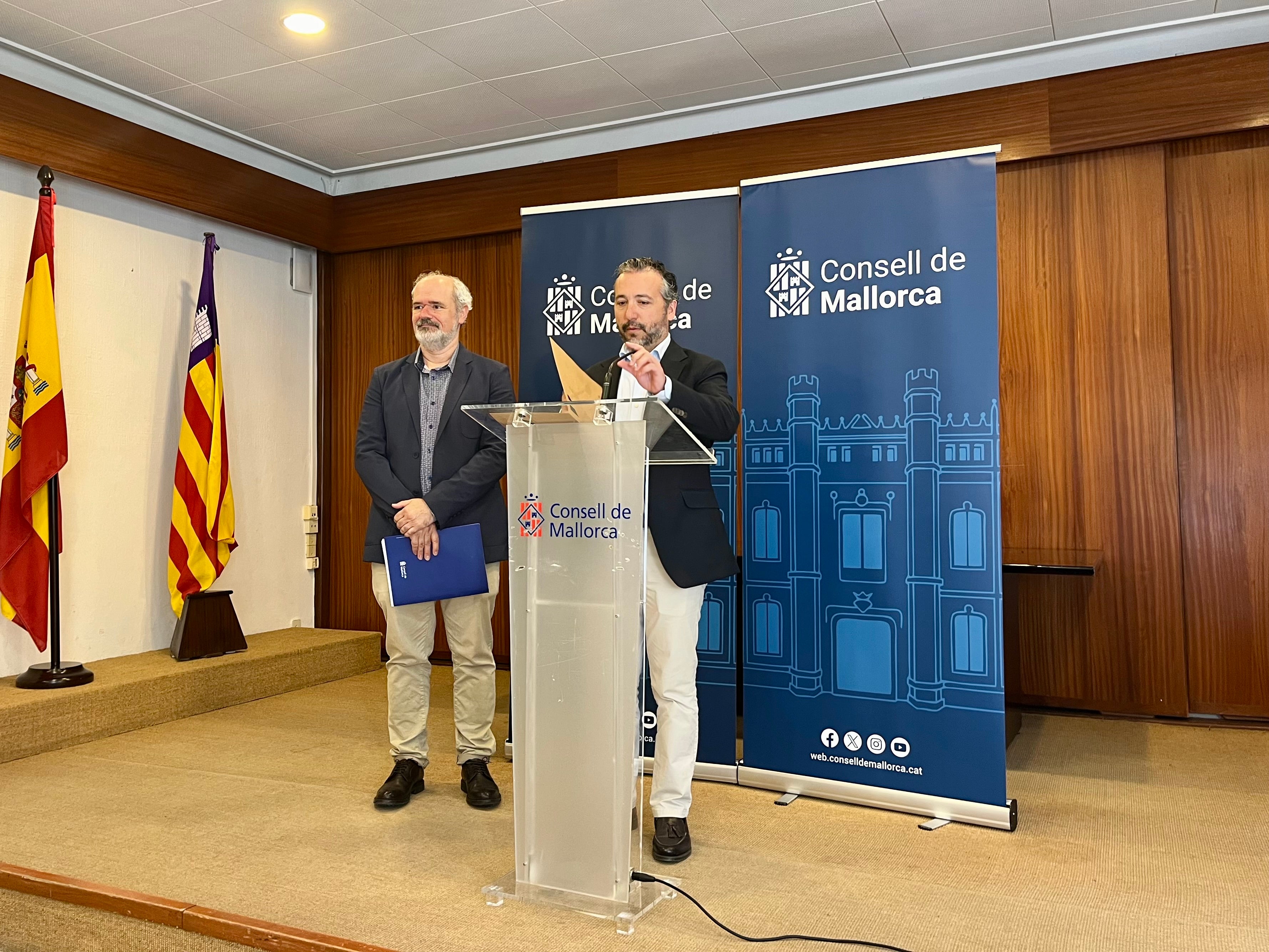 El Consell de Mallorca presenta un recurso ante el TSJ de Madrid para la eliminación del carril bus-VAO El Consell de Mallorca presenta un recurso ante el TSJ de Madrid para la eliminación del carril bus-VAO