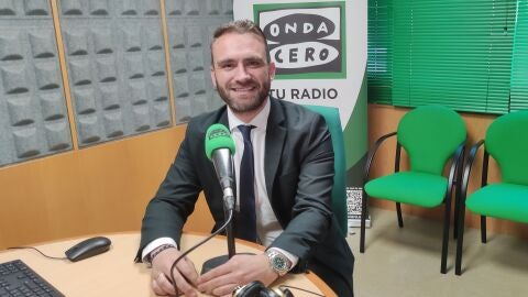 &Oacute;scar Mendoza, CEO de Hospital Capilar en Pontevedra