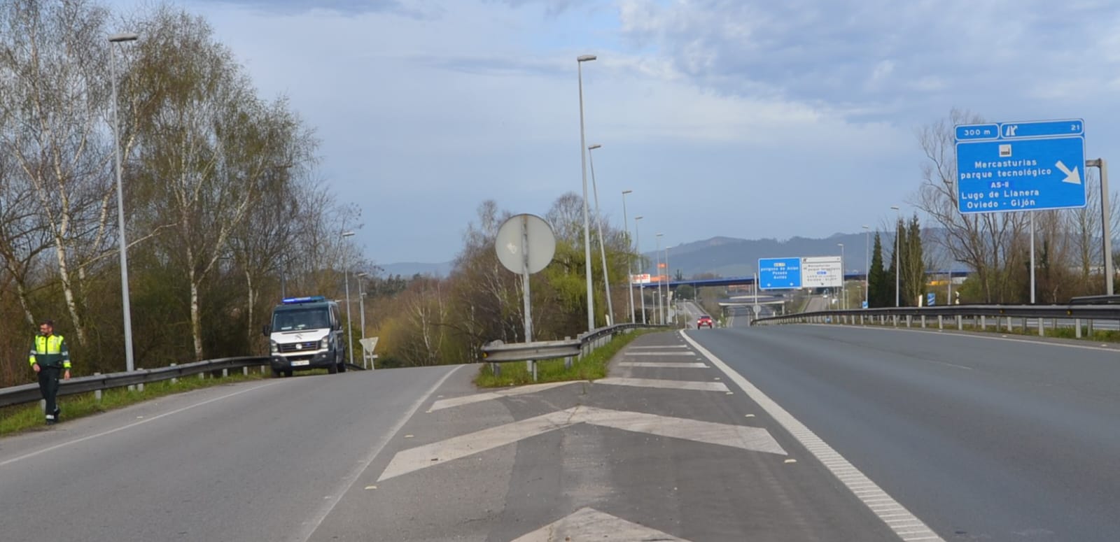 Detectado un 'kamikaze' en la AS17 cuando escapaba de la Guardia Civil Detectado un 'kamikaze' en la AS17 cuando escapaba de la Guardia Civil