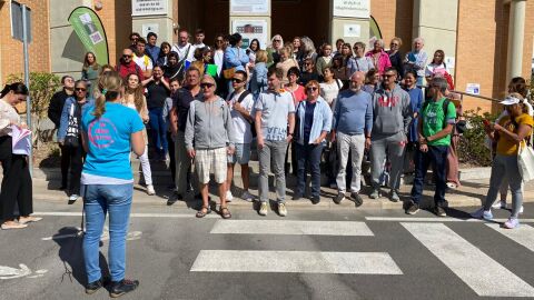 Protesta de docentes y alumnos de la EOI de Benidorm 