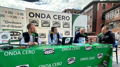 Set de Onda Cero en Infiesto con motivo del Descenso del R&iacute;o Pilo&ntilde;a