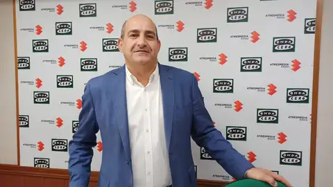 Julián Triguero en los estudios de Onda Cero Ciudad Real Julián Triguero en los estudios de Onda Cero Ciudad Real