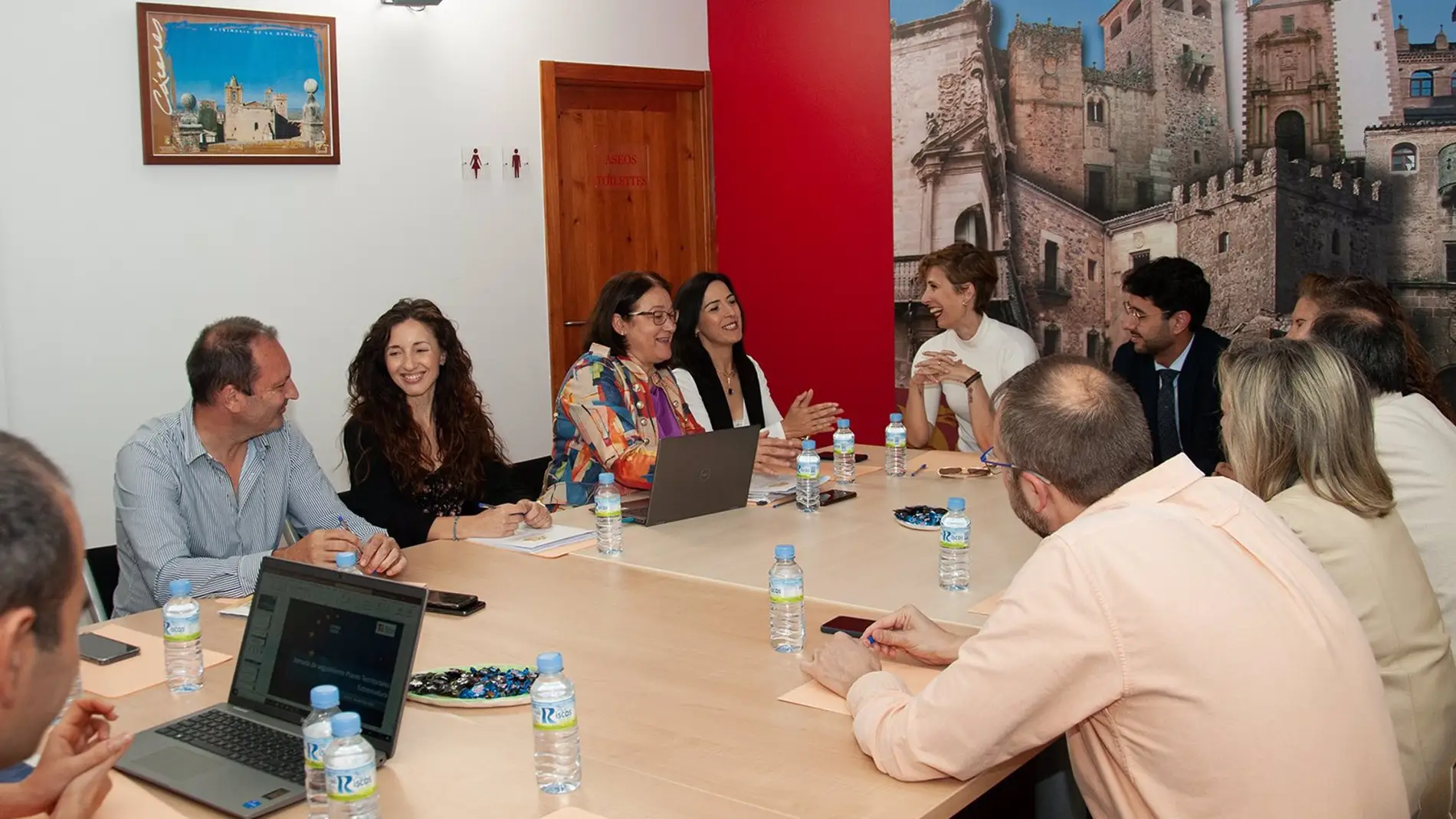 Mesa Técnico-Política para el seguimiento de los cuatro planes turísticos de la provincia de Cáceres