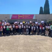 Centenares de personas se en Castelló contra los recortes a las EOI