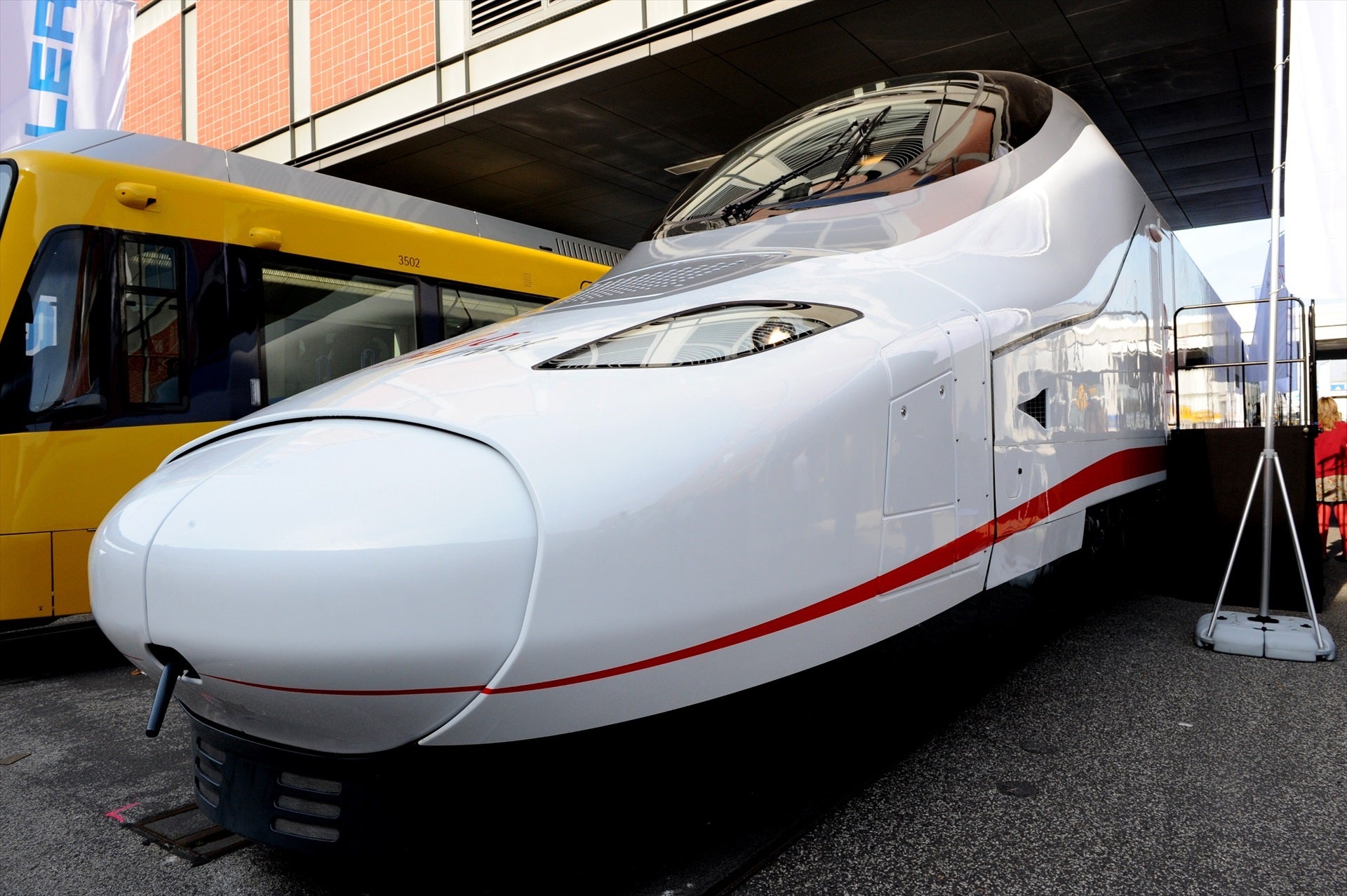 Qué son los trenes Avril, los nuevos convoys de Renfe que viajarán a Galicia y Asturias por menos de 20 euros Qué son los trenes Avril, los nuevos convoys de Renfe que viajarán a Galicia y Asturias por menos de 20 euros