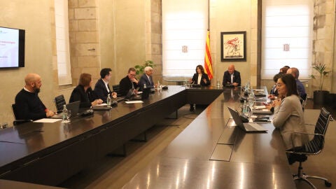 El conseller d'acci&oacute; clim&agrave;tica, David Mascort, amb la vicepresidenta del Govern, Laura Vilagr&agrave;