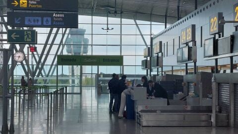 La alcaldesa de Santiago insiste en el plan estratégico para coordinar aeropuertos y pedirá implicación a Rueda