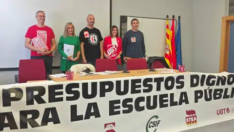 Rueda de prensa de CCOO, CSIF, CGT, UGT y STEA Rueda de prensa de CCOO, CSIF, CGT, UGT y STEA