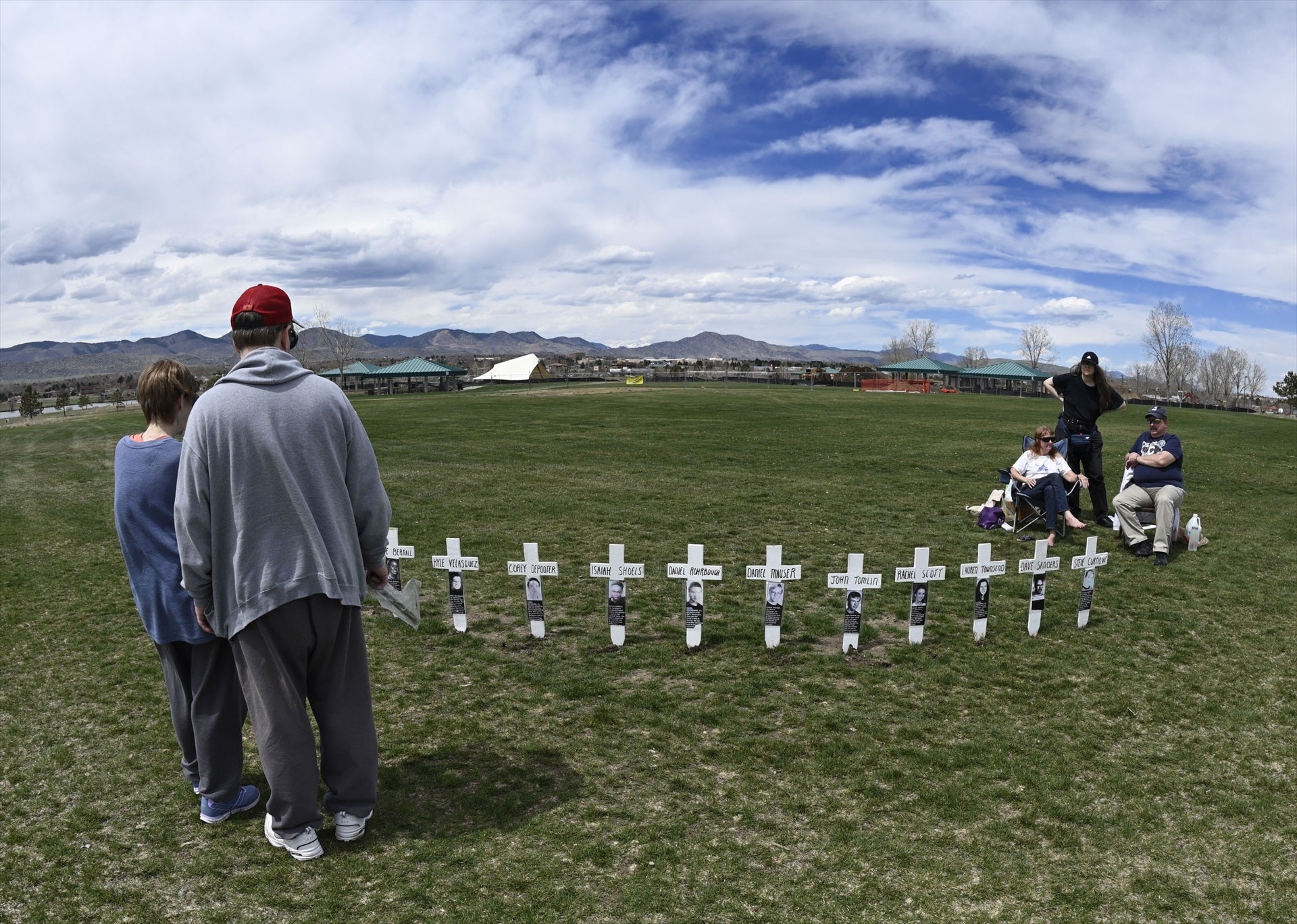 25 años de Columbine: la masacre que puso en primera línea el debate sobre las armas de fuego en EEUU 25 años de Columbine: la masacre que puso en primera línea el debate sobre las armas de fuego en EEUU