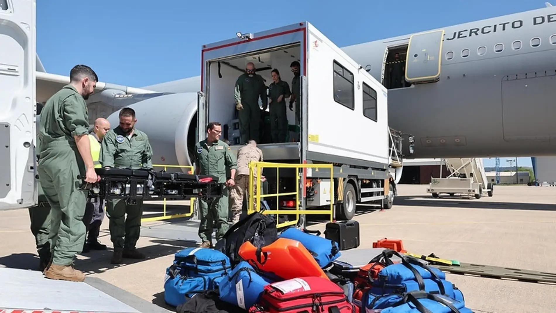 El avión militar medicalizado ya traslada a Álex García desde Tailandia rumbo a Bilbao