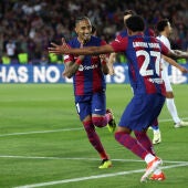 Raphinha celebra un gol ante el PSG