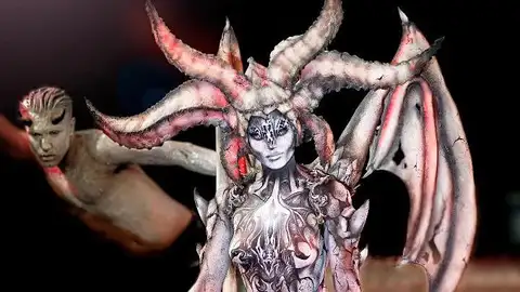 Gárgola bodypainting Gárgola bodypainting