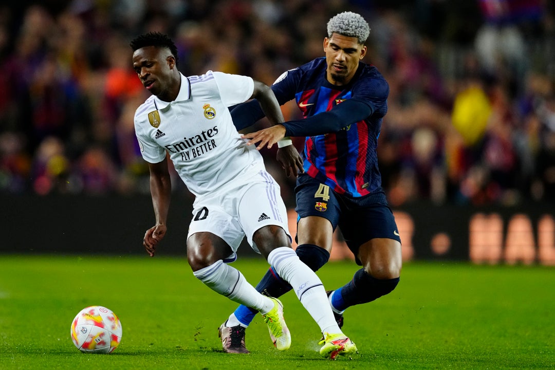 El Clásico decide la emoción por la Liga El Clásico decide la emoción por la Liga
