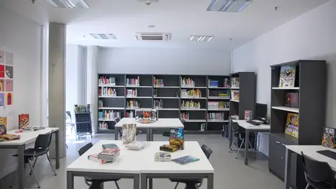 La Universidad de Alcalá abre en el CRAI la Comicteca, una biblioteca especializada en el mundo del cómic con 800 ejemplares nacionales e internacionales Comicteca de la Universidad de Alcalá