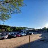 Abierto el aparcamiento provisional y gratuito con 151 plazas en el entorno del edificio Cimus para dar servicio al Hospital Clínico de Santiago Abierto el aparcamiento provisional y gratuito con 151 plazas en el entorno del edificio Cimus para dar servicio al Hospital Clínico de Santiago
